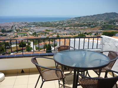 Terrasse im Zustand 2010 Terrasse Panoramawohnung Mandarinos 71 vorher